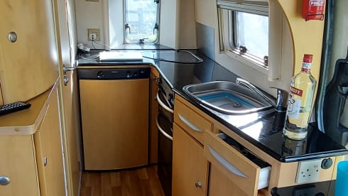 Gypsy – VW Crafter 2 Schlafplätze. Ideal gelegen für Südwestengland