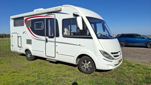 Bürstner Viseo i690G integrated motorhome for 4 people from 2014 