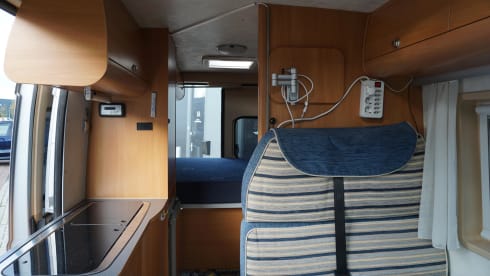 2p Sun Living bus uit 2009