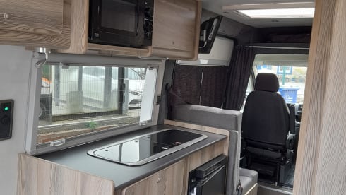 MT22 – 4 Berth Campervan/MotoRhome - fully equipped for your next Adventure