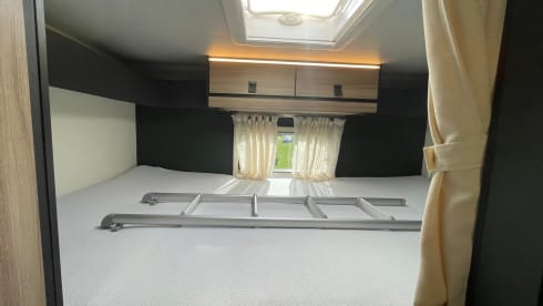 Queen K – Nieuwe Rimor camper voor 6