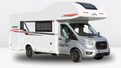 AFP 675 6 Berth  – Roller Team 675 6-Berth Yorkshire Motorhome