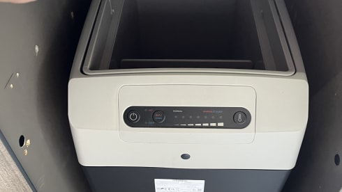 Jean ford van dam  – 3 berth Ford Transit campervan 