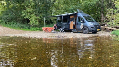 Bus camper PÖSSL, 2 length beds, 2 seats
