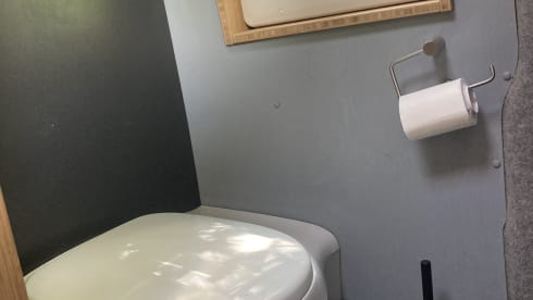 Little Red Devil  – 3p Peugeot bus uit 2020