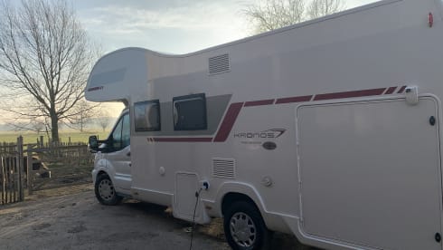 Millie – Spacious beautiful family mobile home 5 people (Driver's license B) 170 HP