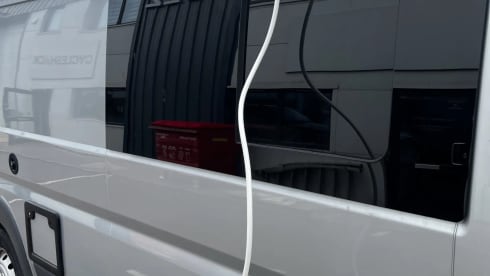 Camper – 4 Berth Peugeot Camper Van Motorhome Based In East Sussex