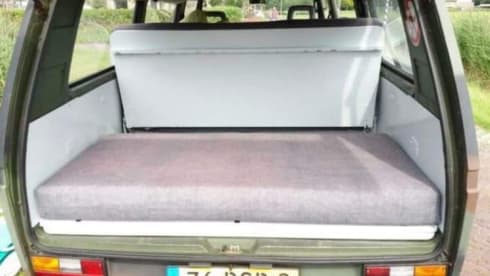 Campouflage  – 2p Volkswagen campervan from 1985