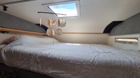 Dethleffs gezincamper 4 personen met airconditioning.  – 5p Dethleffs Alcove from 2001
