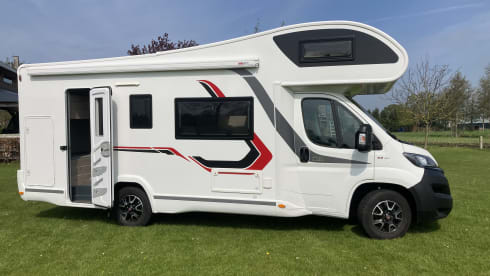 Ideale familiecamper! – Neat 7p Challenger alcove from 2021