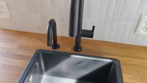 JOEY – 2-seater Peugeot bus from 2019