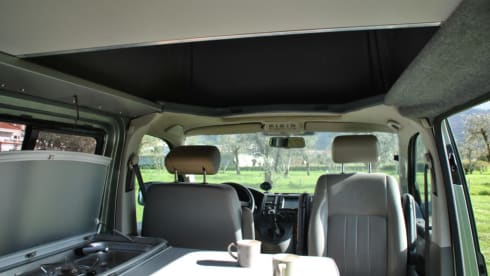 Olive green campervan – VW camper 4x4 | 4 people | Lisbon/ Porto / Coimbra - Portugal