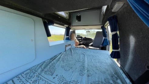 Cruiser – 2p Ford bus from 1999