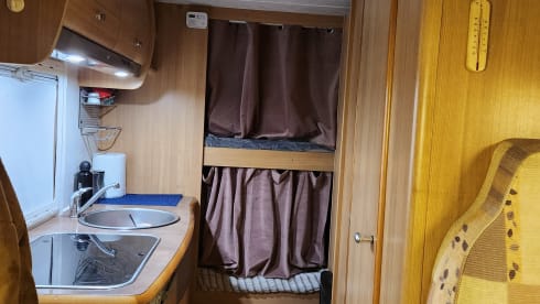 Louna  – Comping car 