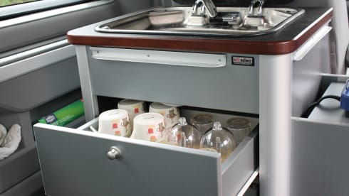 Wonderfully luxurious VW T5 California Beach Automatic