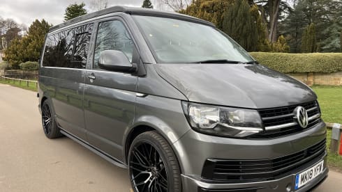Keith the WanderVan – 4 berth Volkswagen campervan from 2018