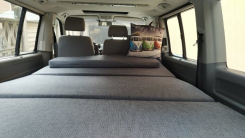 Caravelle – Volkswagen Van Sharing T5 Caravelle - 9 travel seats / 4 berths