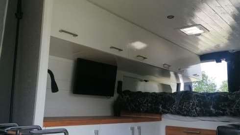 Brody – Superb 2 Berth Campervan with full size double bed and shower