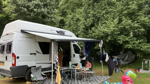 Modern family camper with 4 fixed beds and plenty of storage space