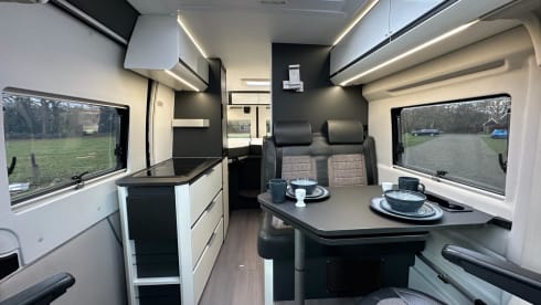 Beautiful Fiat 2-person Adria camper