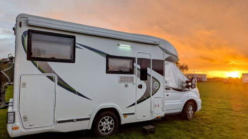 Sheddie – Luxury Motorhome With Solar Power