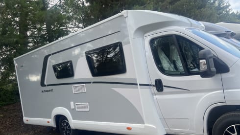 4 berth Peugeot autoquest pioneer 155 2025
