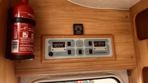 Veel plezier – 4p Adria Mobil alcove from 2004