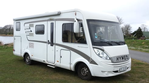 Kap – 4 person Hymer integrated with length beds!