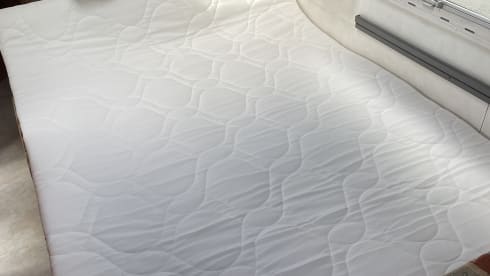 Camping-car 4 personnes soigné et complet de 2001