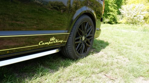 Cruisin-Camper – VW Transporter 2018 T6 – 4 berth 