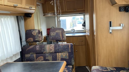 B544 – 5p Hymer integrated uit 1999