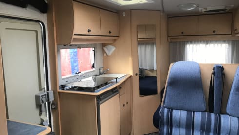 Neat 4 person camper