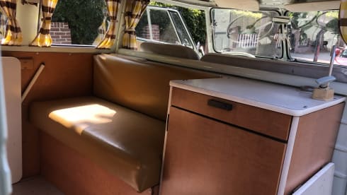 De Bus – 2p Volkswagen bus from 1965
