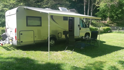 2p A. 3P Bürstner semi-integrated from 2014