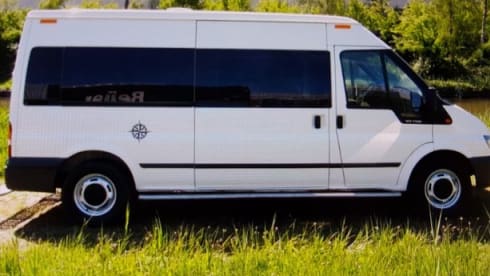 FORDJE Vintage – Ford Vintage, bus camper with interior made of wood