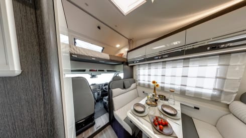 AFP 675 6 Berth  – Roller Team 675 6-Berth Yorkshire Motorhome