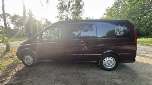 4p Mercedes-Benz campervan from 2005