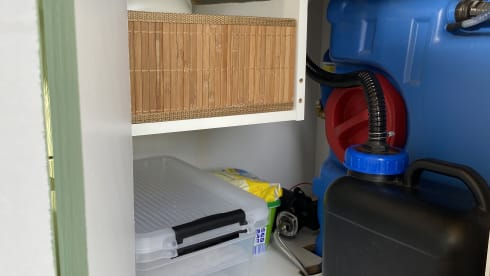 Jack (hit the road) – 2p Ford campervan uit 2010