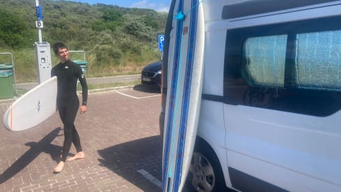Fishbowl 🐟 – Cosy lil van for your xmas trip 
