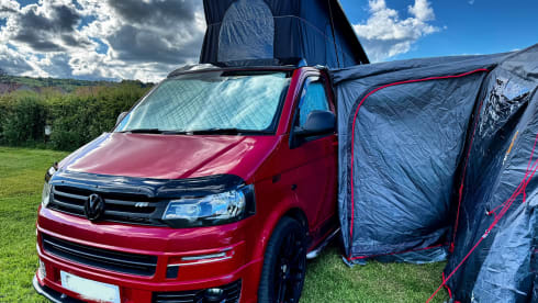 Veronica – Spacious VW T5.1 Saltburn, North Yorks Huge bed! INSURANCE INCLUDED