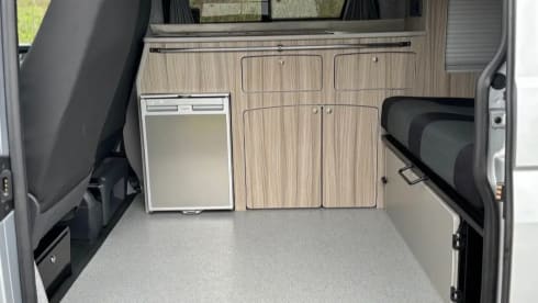 VW T6 Pop Top Campervan- Sleeps 4
