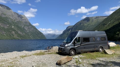 Comfortable campervan 2p
