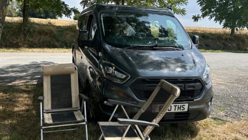 Claude – 4 Birth Ford Transit Custom 2.0 170 bhp 6 Speed Auto Limited.