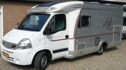 2p Hymer semi-integrated from 2007