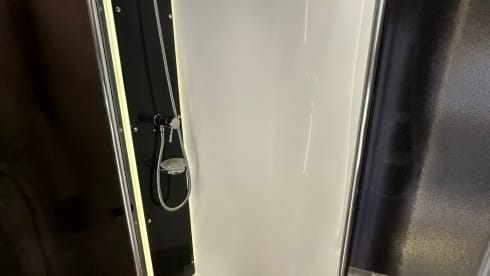 5 person camper| Roller team | Full extras | XL Garage