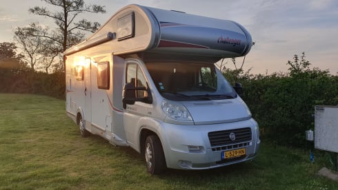 Lucky – Spacious and complete camper (7p-2012-euro5)