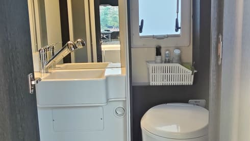 Kronos Camper – 7p Roller Team alcove from 2021