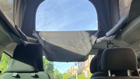 De garnaal – 4p Volkswagen bus uit 2012