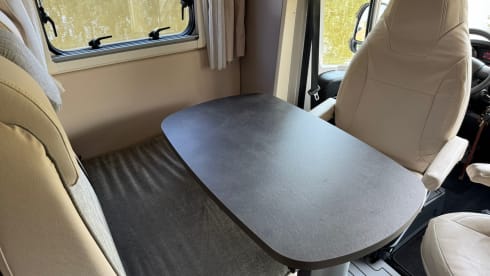 5p Peugeot alcove from 2024
