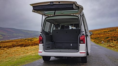 VW Beach – 4 berth Volkswagen campervan from 2023